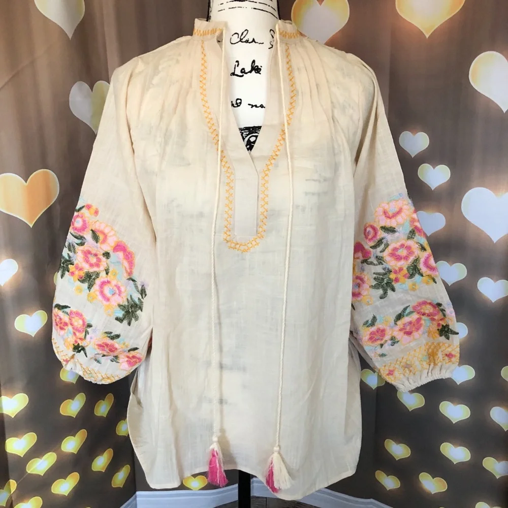 ⭐️HP⭐️ Bohemian blouse floral embroidery top cotton tassel cream lantern sleeve - Picture 4 of 7